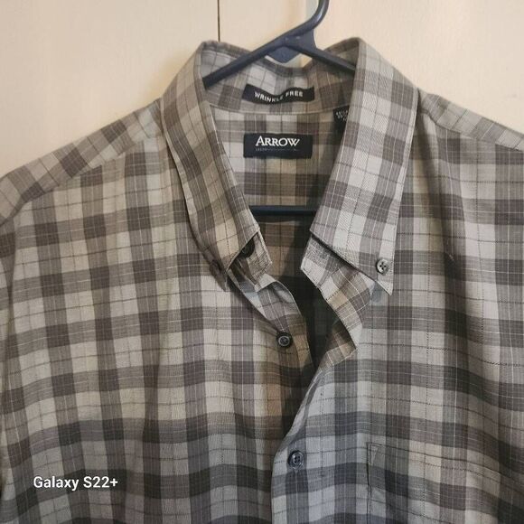 M31 Arrow plaid short sleeved wrinkle free button up shirt - Picture 3 of 6
